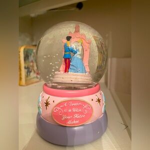Cinderella snow globe